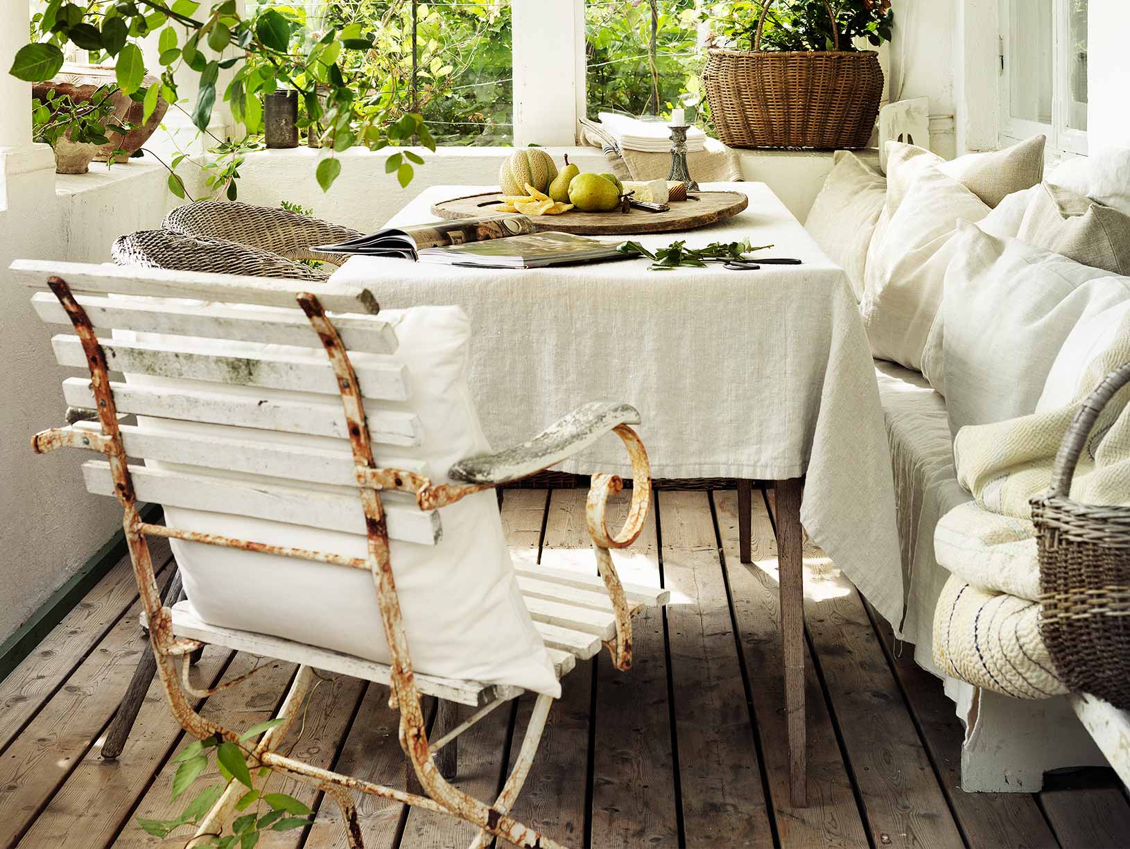 Gently Used & Vintage Shabby Chic Furniture for Sale at Chairish